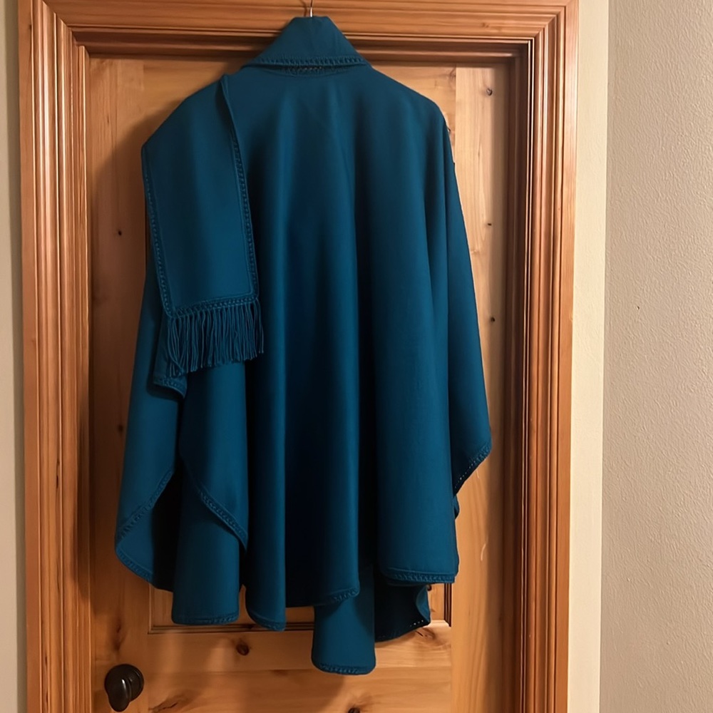 Brand New Peruvian Alpaca Ruana Size O/S - Picture 4 of 6